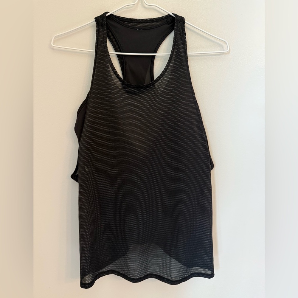 Lululemon Black Mesh Tank Top w/ Built in Bra - Excellent Condition Size 8